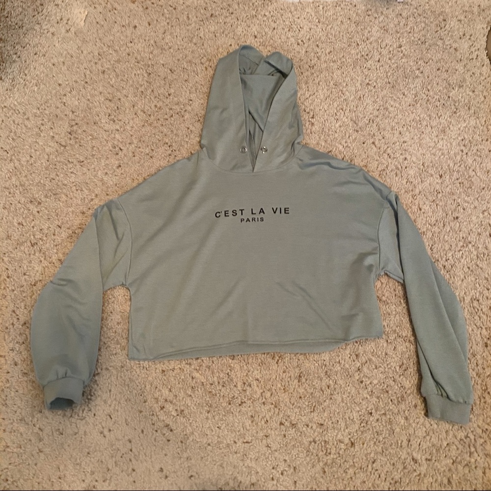 Green cropped hoodie